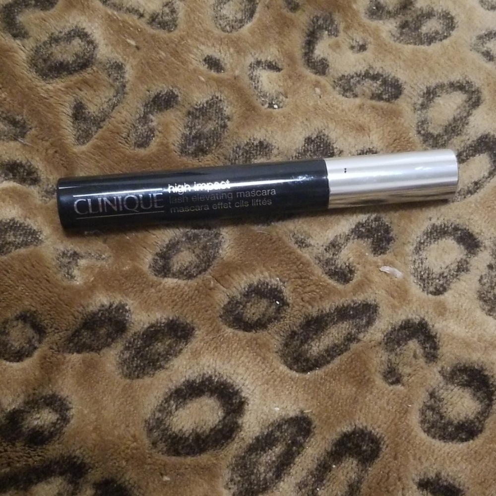 NWT clinique high impact mascara